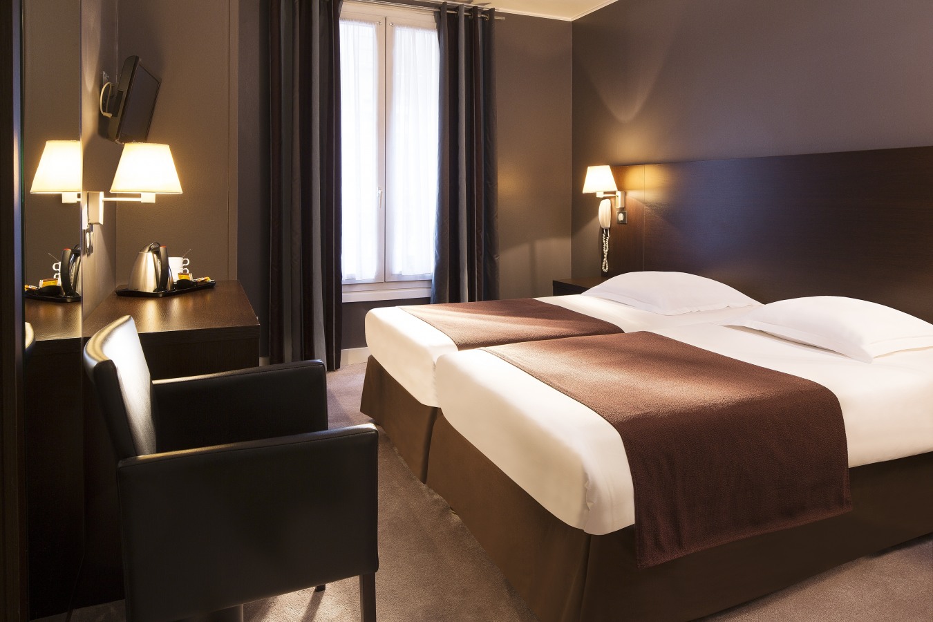 Hotel Sophie Germain - Contacte