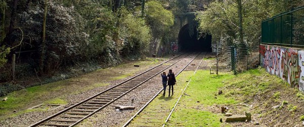 Offrez-vous une balade insolite à la Petite Ceinture